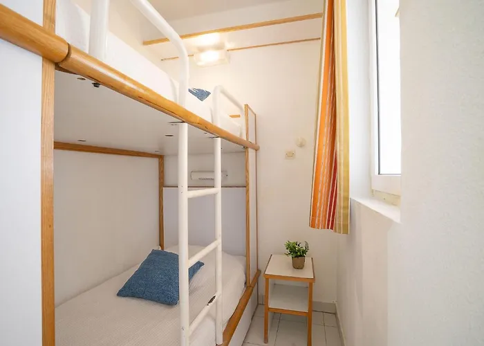 Appartamento Le Belvedere - R3 221 By Interhome