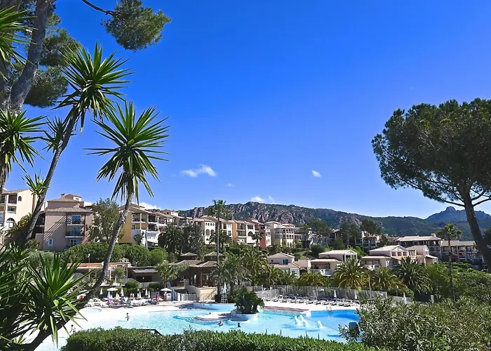 Appartamento Le Belvedere - R3 221 By Interhome Saint-Raphaël